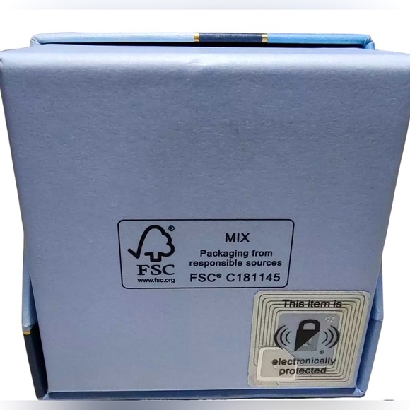 House of Harlow 1960 NIB Beautiful Shiny Gold Tone Pierced Stud Earrings (J102) - Picture 5 of 5